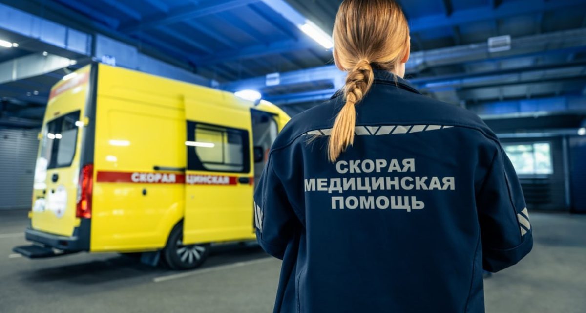 Пятилетняя девочка позвонила папе, когда мама потеряла сознание, и спасла ей жизнь