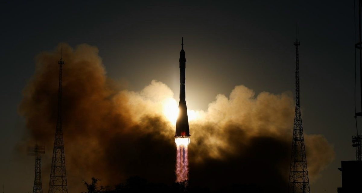 Жителей трех округов попросили не ходить в леса и поля из-за возможного падения частей ракеты